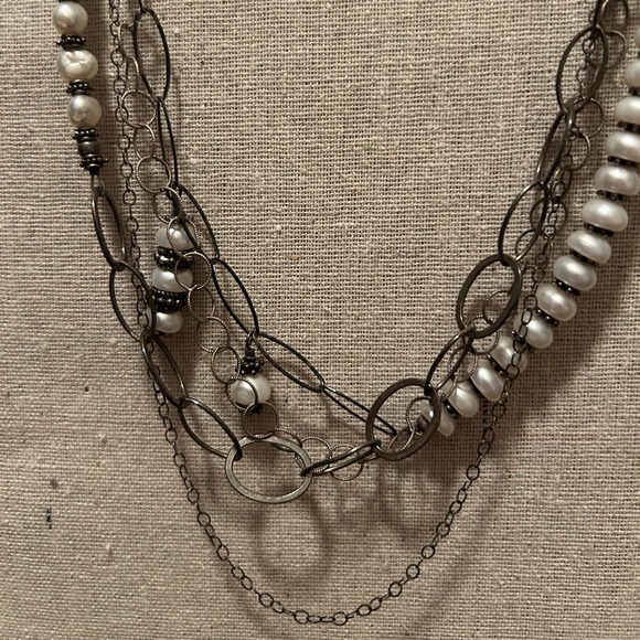 Multi-strand statement necklace - Picture 1 of 4